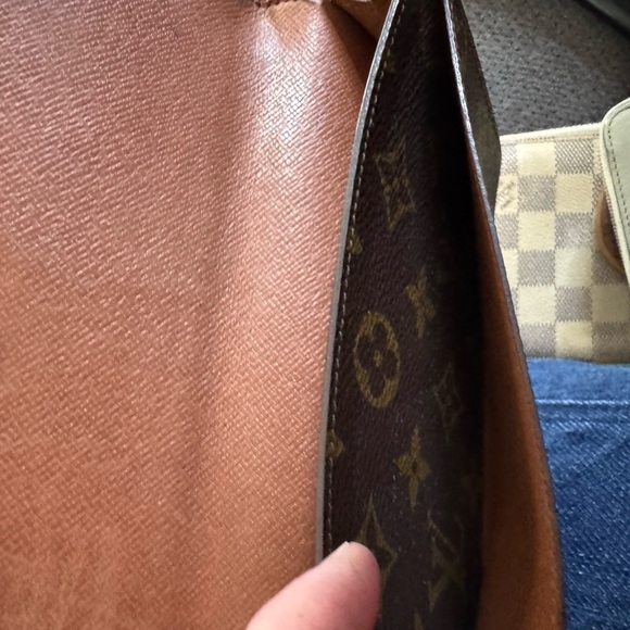 Louis Vuitton Monogram checkbook cover - Picture 8 of 10